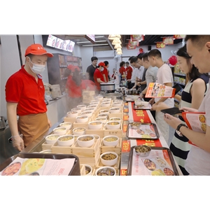 便利店+餐饮